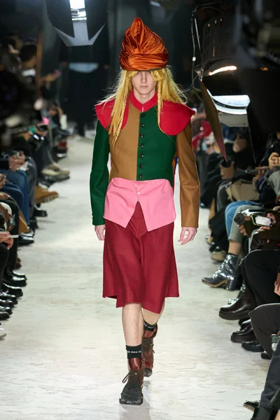 Look 17